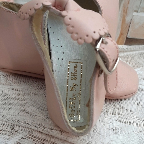 Pink bow baby shoes Buckle my Shoe - Picture 7 of 11